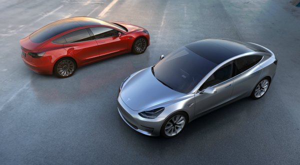 Precio del Tesla Model 3, aún por determinar