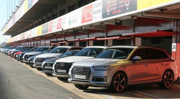 Audi entrega coches nuevos al FC Barcelona