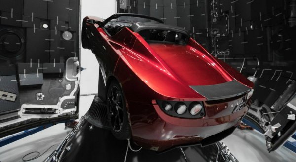 Tesla Roadster al espacio