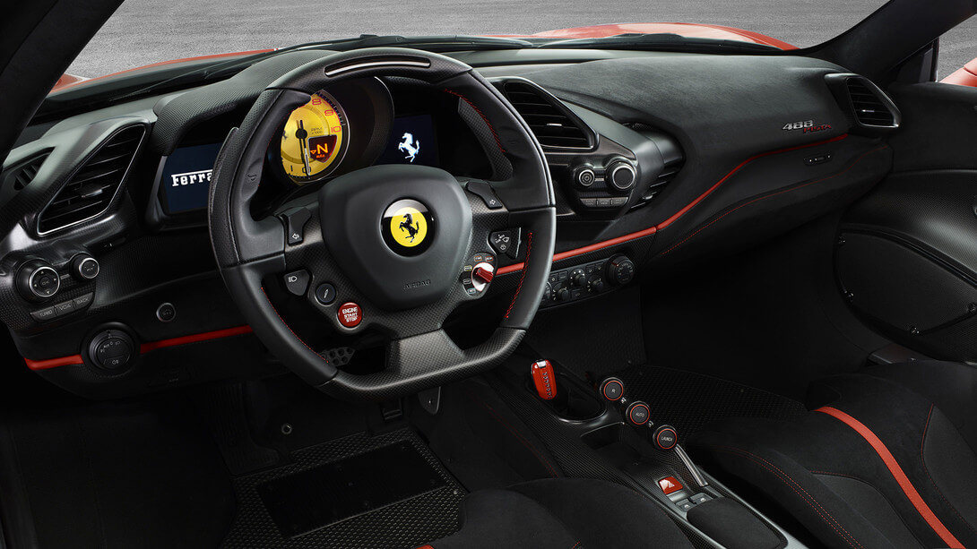Ferrari 488 Pista interior