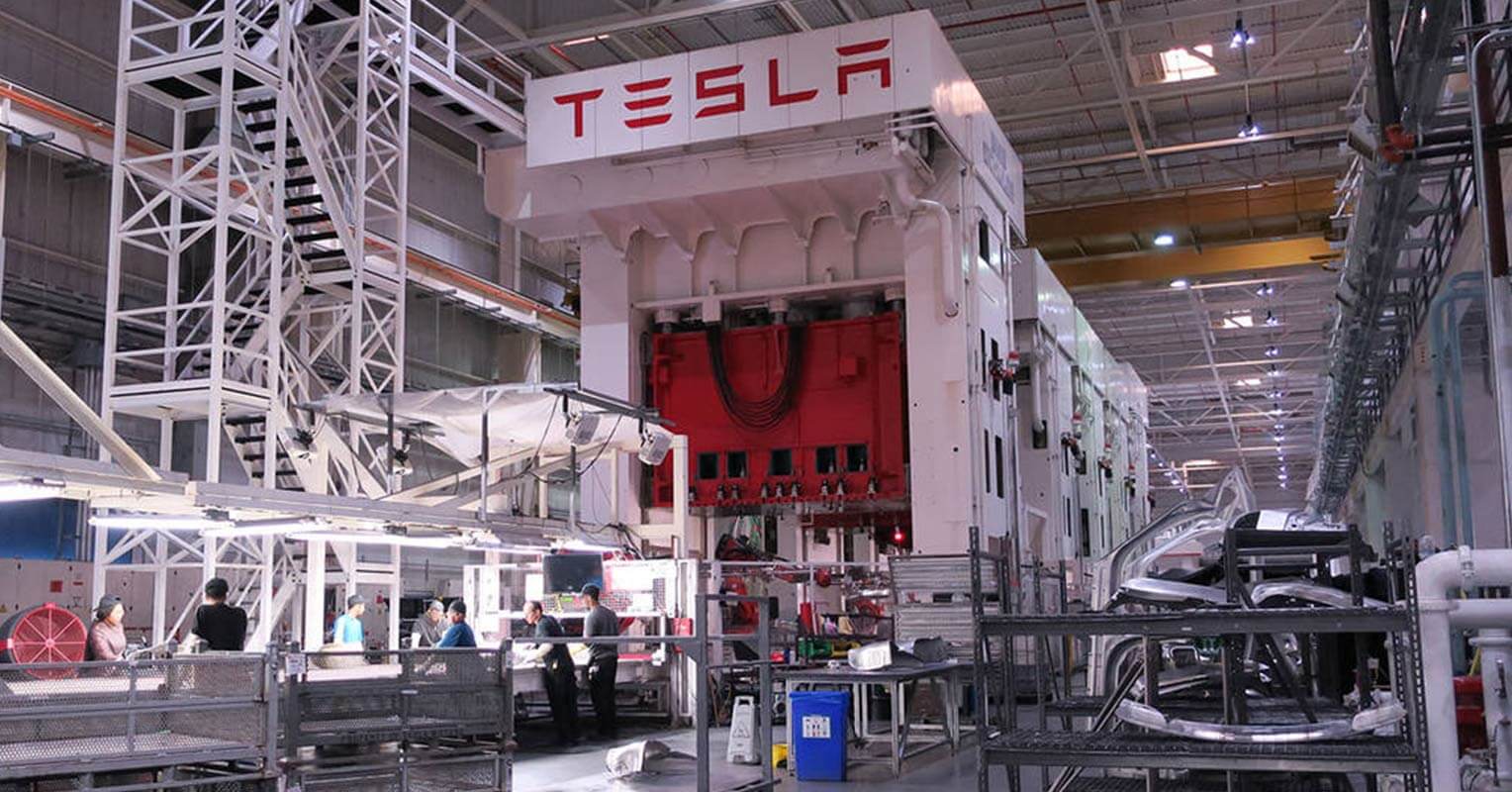 Tesla abrirá una fábrica en China