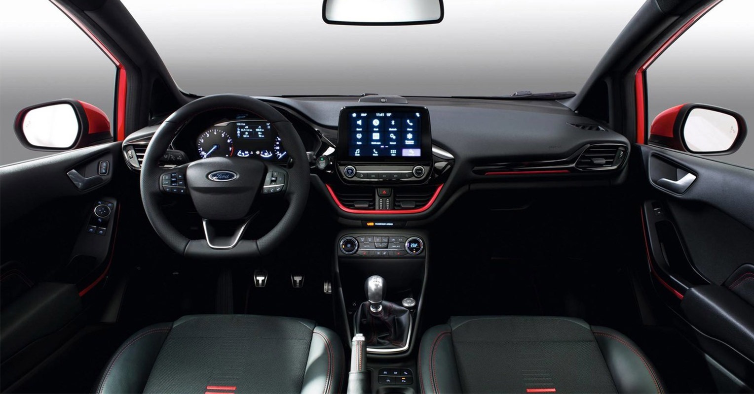 Interior del Ford Fiesta Red Edition
