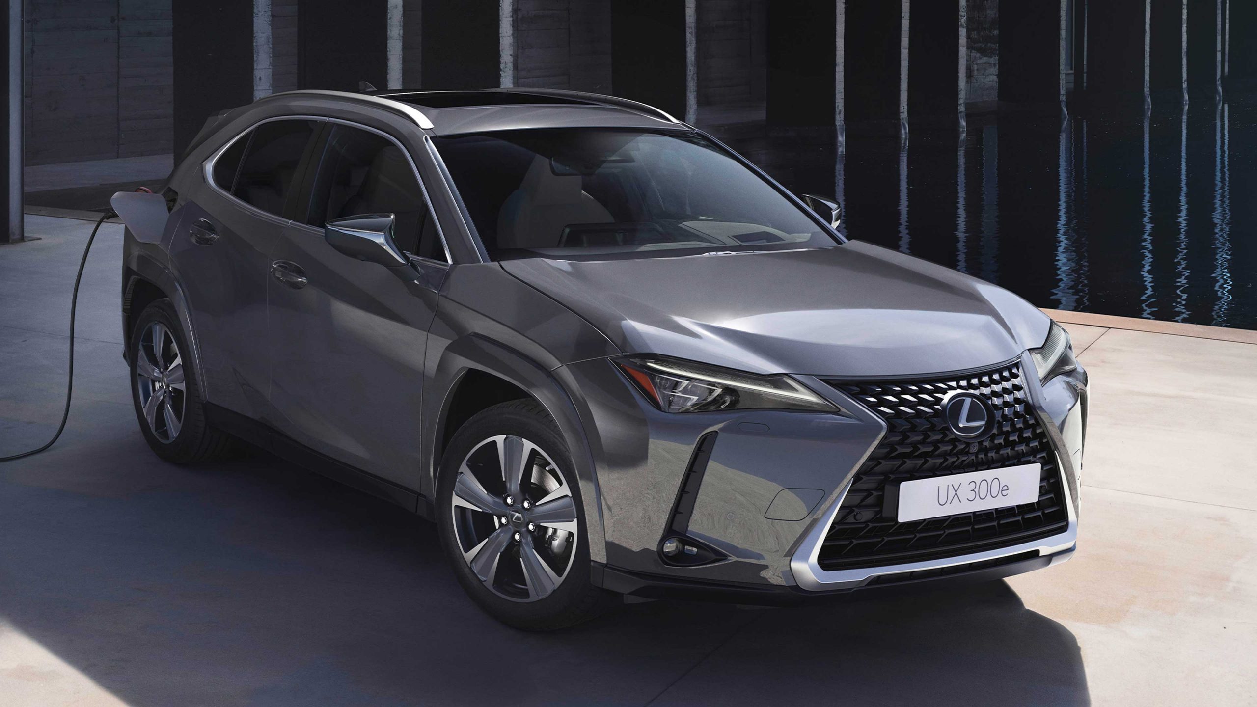 Lexus UX 300e: motores, equipamiento y precios