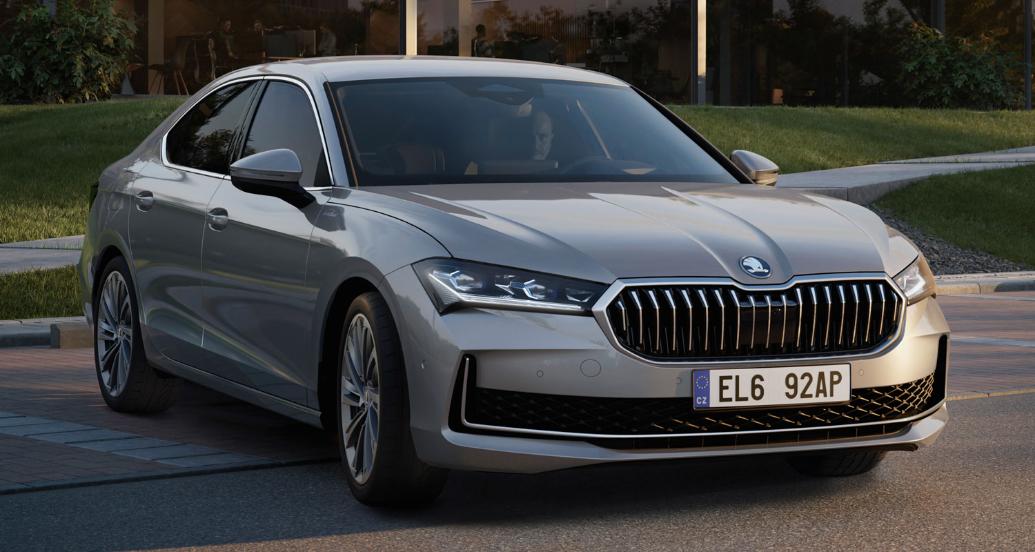 Skoda Superb 2025: motores, equipamiento y precios