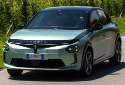 Lancia Ypsilon 2025: motores, equipamiento y precios