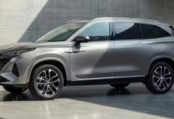 MG S9 PHEV 2026: motores, equipamiento y precios