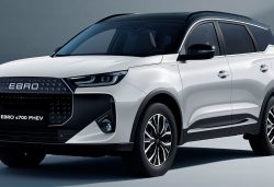 EBRO s700 PHEV 2027: motores, equipamiento y precios