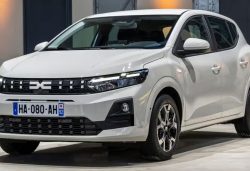 Dacia Sandero Hybrid: motores, equipamiento y precios
