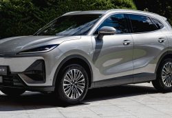 Lepas L6 EV: motores, equipamiento y precios