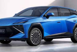 OMODA 4 2027: motores, equipamiento y precios